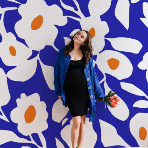 ALBANE - Papier peint panoramique fleurs bleu majorelle salon