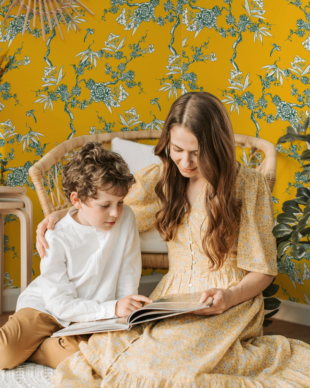 JEANINE - papier peint branchage inspiration toile de jouy salon lecture