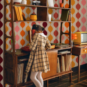 YAËLLE - Papier peint groovy ondulé meuble salon