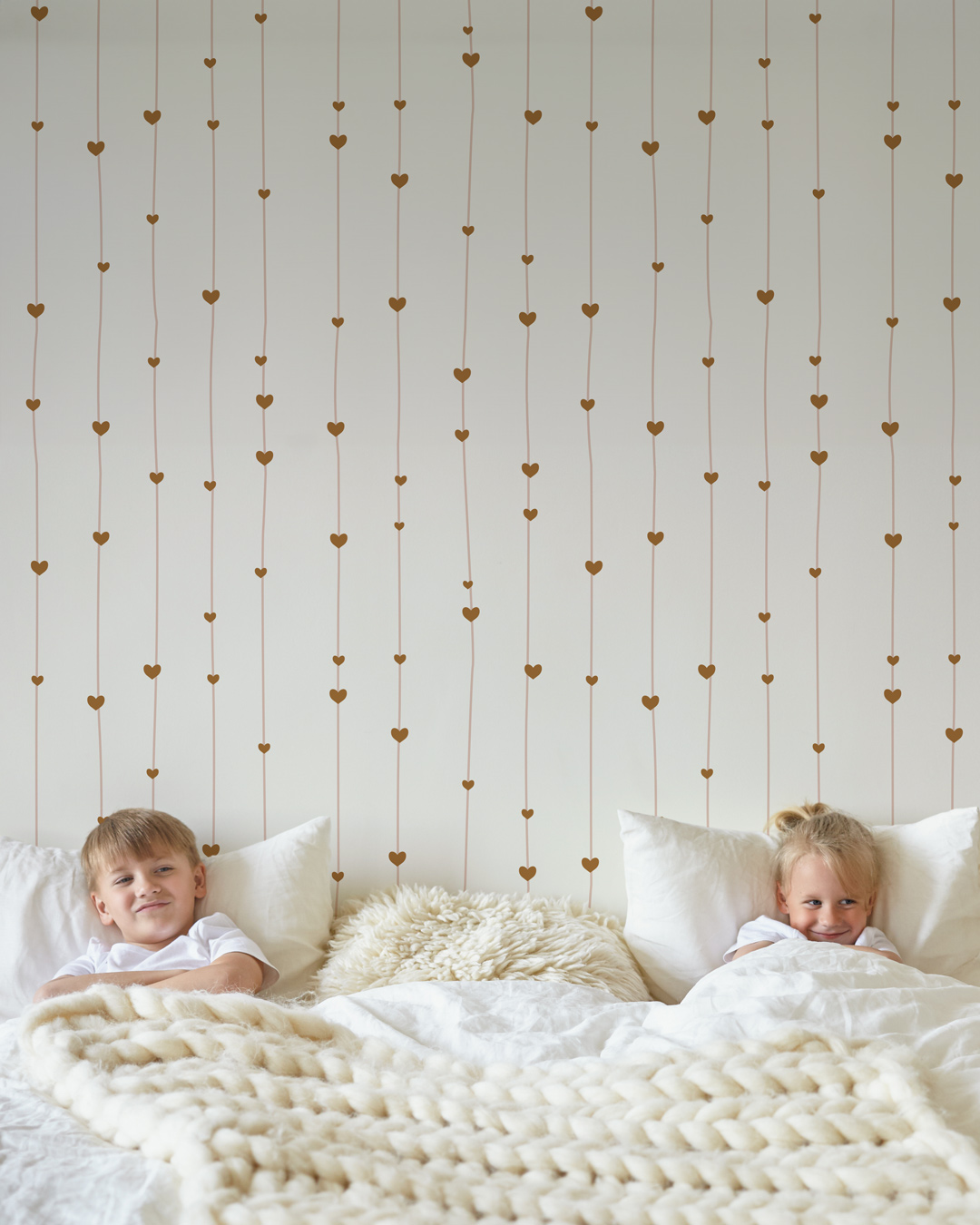 ALICIA - Papier peint fine rayure et cœurs