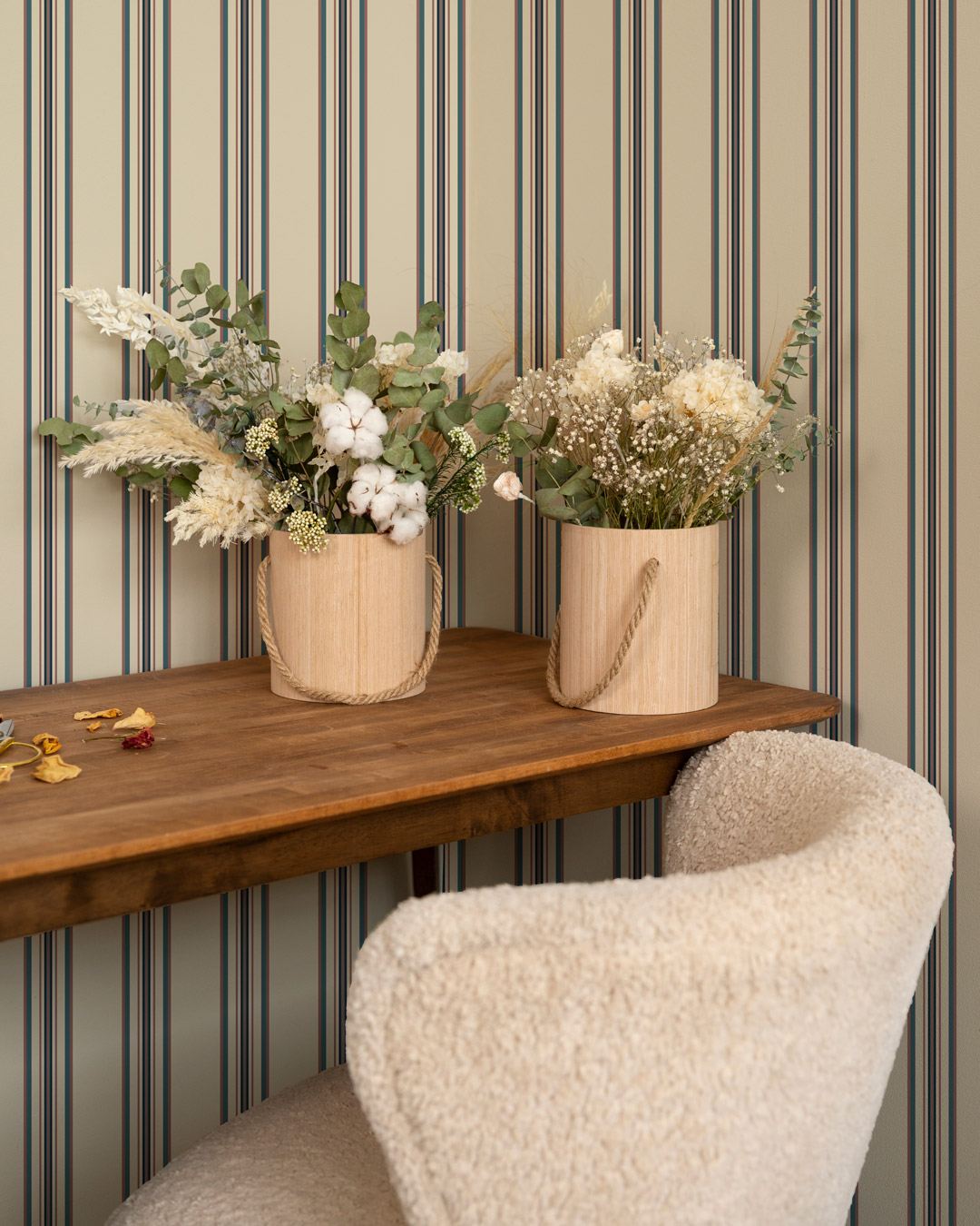 CONCHITA - Papier peint rayures asymétriques classiques beiges bureau