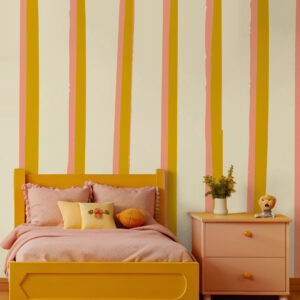 SALOMÉ - Papier peint rayures chambre fille beige