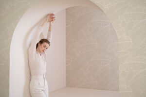 THIAM : Cloud Dancer matche avec tous nos papiers peints